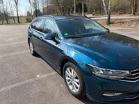 Usata VW Passat 150 CV (110 kW) 2020 Blu Station wagon