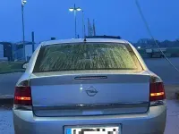 Second-hand Opel Vectra 155 CP (114 kW) 2004 Argintiu Berlinǎ