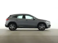 Gebraucht Mercedes GLA200 Progressive 163 PS (119 kW) 2022 Grau SUV