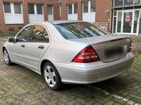 Gebraucht Mercedes C220 150 PS (110 kW) 2004 Silber Limousine