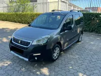 Gebraucht Peugeot Partner Tepee 110 PS (80 kW) 2017 Braun Van / Kleinbus