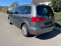 Second-hand VW Sharan 200 CP (147 kW) 2011 Gri Monovolum