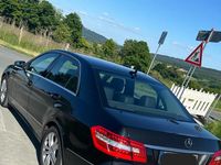 Gebraucht Mercedes E200 Avantgarde 136 PS (100 kW) 2012 Schwarz Limousine