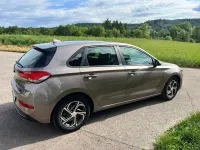 Gebraucht Hyundai i30 Trend 120 PS (88 kW) 2021 Bronze Kleinwagen