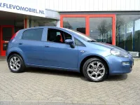 Gebraucht Fiat Punto Evo 101 PS (74 kW) 2018 Blau Kleinwagen