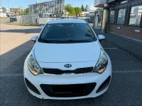 Usata Kia Rio 90 CV (66 kW) 2013 Bianco Berlina