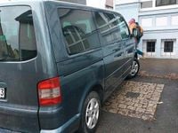 Gebraucht VW Multivan 174 PS (127 kW) 2024 Grau Van