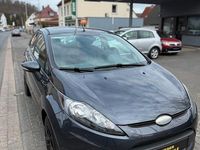 Gebraucht Ford Fiesta 68 PS (50 kW) 2013 Grau Kleinwagen