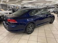 Gebraucht VW Passat Trendline 125 PS (91 kW) 2017 Blau Limousine