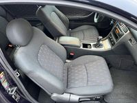Gebraucht Mercedes CL220 143 PS (105 kW) 2003 Violett Coupé