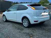 Occasion Ford Focus 80 ch (58 kW) 2009 Blanc Citadine