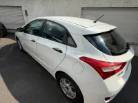 Gebraucht Hyundai i30 99 PS (72 kW) 2015 Weiß Limousine