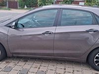 Gebraucht Hyundai i30 99 PS (72 kW) 2014 Braun Kombi