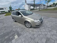 Gebraucht VW Golf VI Comfortline 122 PS (89 kW) 2009 Wheat beige metallic Kleinwagen