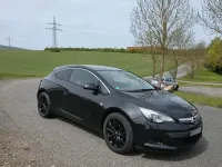 Gebraucht Opel Astra GTC 165 PS (121 kW) 2014 Schwarz Coupé