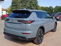 Neu Mitsubishi Outlander P-HEV Plus 306 PS (225 kW) 2025 Mondsteingrau SUV