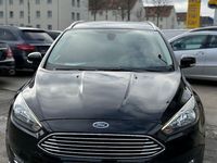 Gebraucht Ford Focus Titanium 125 PS (91 kW) 2016 Schwarz Limousine