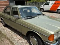 Gebraucht Mercedes 230 136 PS (100 kW) 1981 Grün Limousine