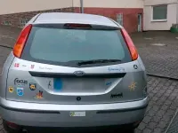 Gebraucht Ford Focus Ambiente 101 PS (74 kW) 1999 Silber Limousine