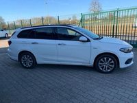 Gebraucht Fiat Tipo Lounge 120 PS (88 kW) 2017 Andere Limousine