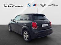 Gebraucht Mini Cooper Essential 136 PS (100 kW) 2023 Schwarz Kleinwagen