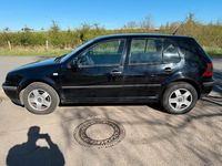 Second-hand VW Golf IV 105 CP (77 kW) 2000 Negru Hatchback