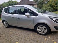 Gebraucht Opel Meriva Active 120 PS (88 kW) 2013 Silber Van / Kleinbus