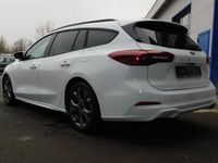 Używany Ford Focus ST-Line 125 KM (91 kW) 2024 Biały Sedan/Limuzyna