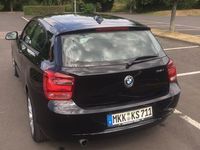 Gebraucht BMW 114 102 PS (75 kW) 2014 Schwarz metallic Kleinwagen
