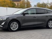 Gebraucht Ford Focus Titanium 120 PS (88 kW) 2020 Grau Kombi