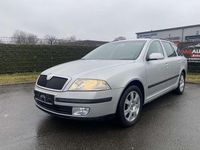 Gebraucht Skoda Octavia Elegance 105 PS (77 kW) 2008 Diamantsilber metallic Kombi