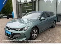 Gebraucht VW Passat Business 150 PS (110 kW) 2025 Maripositgrün metallic Kombi