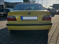 Używany BMW M3 Performance 321 KM (236 kW) 1997 Żółty