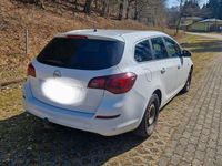 Gebraucht Opel Astra Design Edition 110 PS (80 kW) 2011 Weiß Kombi