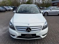 Gebraucht Mercedes B180 109 PS (80 kW) 2013 Weiß Van / Kleinbus