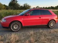 Gebraucht Audi A3 Sport 125 PS (91 kW) 2001 Rot Kleinwagen