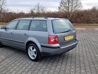 Usata VW Passat 131 CV (96 kW) 2001 Grigio Station wagon