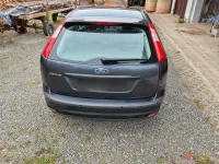 Używany Ford Focus 80 KM (58 kW) 2006 Niebieski Sedan/Limuzyna