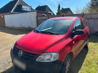 Gebraucht VW Fox 60 PS (44 kW) 2011 Rot Kleinwagen