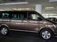 Second-hand VW Multivan Generation Six 204 CP (150 kW) 2017 Maro Monovolum