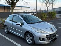 Gebraucht Peugeot 207 73 PS (53 kW) 2011 Silber Limousine