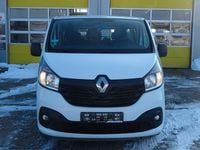 Second-hand Renault Trafic Expression 95 CP (69 kW) 2017 Alb Monovolum