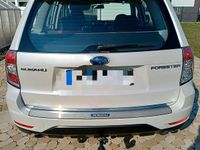 Gebraucht Subaru Forester 150 PS (110 kW) 2010 Weiß SUV