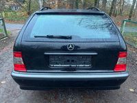 Gebraucht Mercedes C200 102 PS (75 kW) 2000 Schwarz Kombi