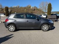 Gebraucht Toyota Auris Sol 124 PS (91 kW) 2008 Grau Kleinwagen