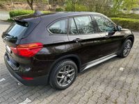 gebraucht BMW X1 xDrive20i Modell xLine in Sparkling Brown metallic