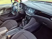 Używany Opel Astra Innovation 200 KM (147 kW) 2016 Czerwony Sedan/Limuzyna