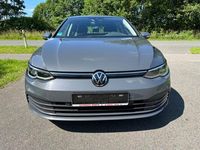 Gebraucht VW Golf VIII Life 131 PS (96 kW) 2022 Grau Limousine