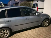 Gebraucht Ford Fiesta 81 PS (59 kW) 2006 Blau Kleinwagen