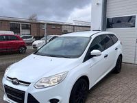 Gebraucht Ford Focus 101 PS (74 kW) 2014 Weiß Kombi
